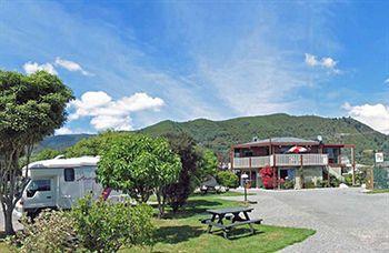 Picton Campervan Park Esterno foto
