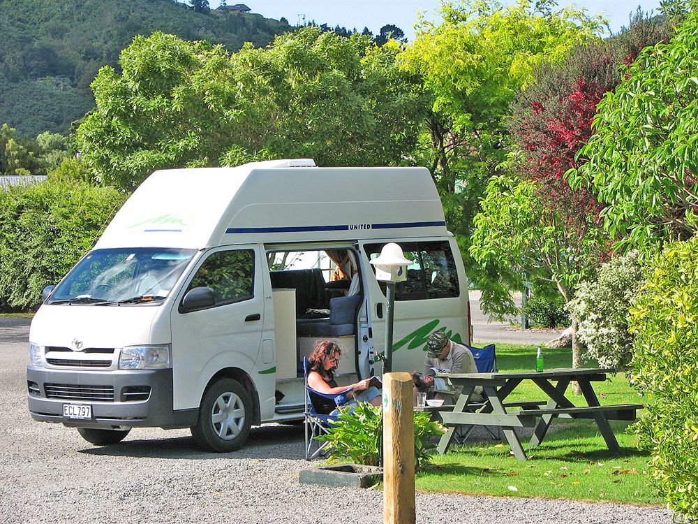 Picton Campervan Park Esterno foto